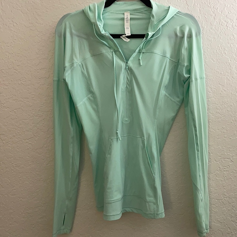 Barely worn LuLu light pullover